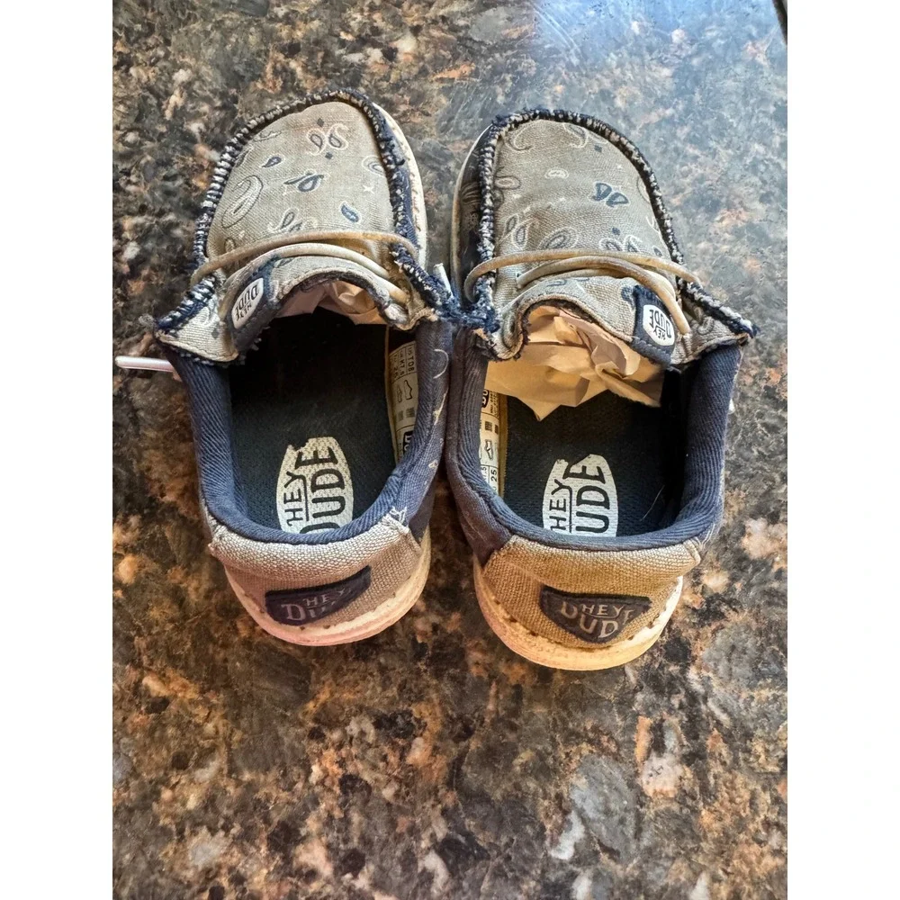 Hey Dude Wally Toddler Bandana Navy Tan Paisley Slip On Loafers Shoes Size 8T